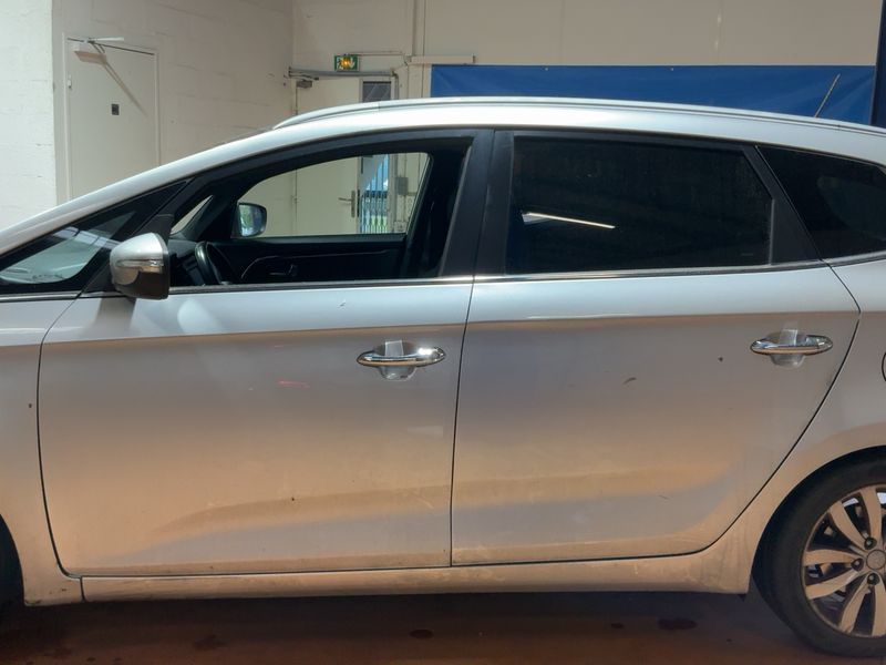 Kia Carens 1.7 CRDi Premium 2014 – снимка 4