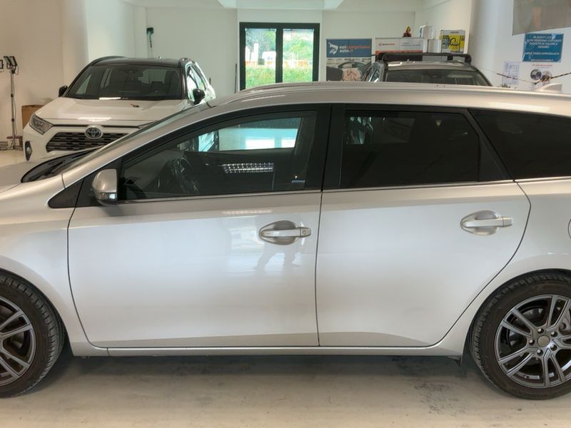 Toyota Auris Touring Sports 1.8 Hybrid Lounge 2016 – снимка 4