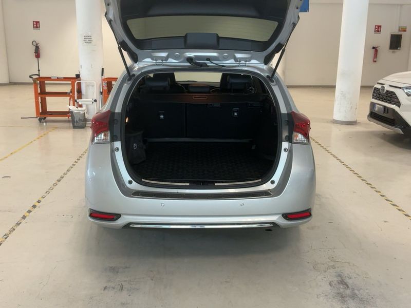 Toyota Auris Touring Sports 1.8 Hybrid Lounge 2016 – снимка 15