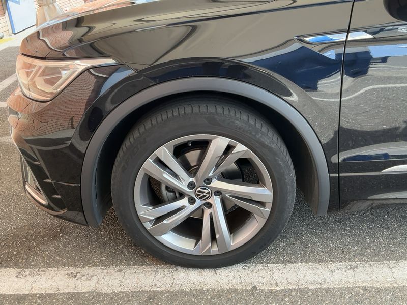 Volkswagen Tiguan 1.5 TSI ACT R-Line 2023 – снимка 3