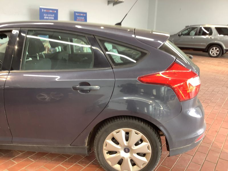 Ford Focus 1.6 Ti-VCT Trend 2013 – снимка 6