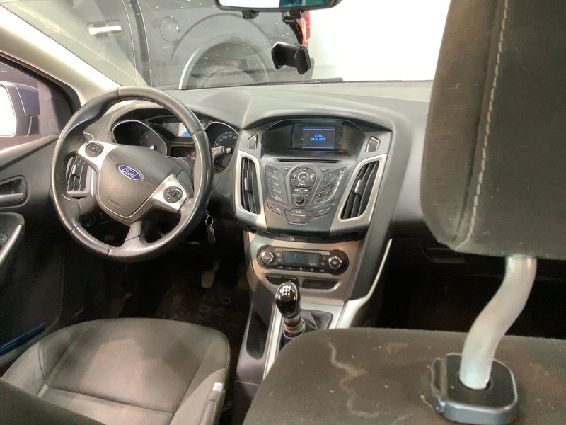Ford Focus 1.6 Ti-VCT Trend 2013 – снимка 18