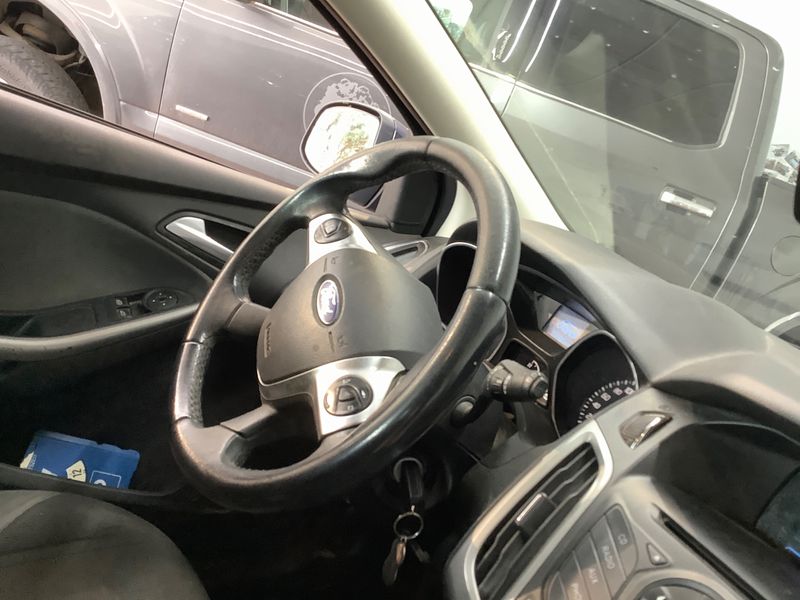 Ford Focus 1.6 Ti-VCT Trend 2013 – снимка 27