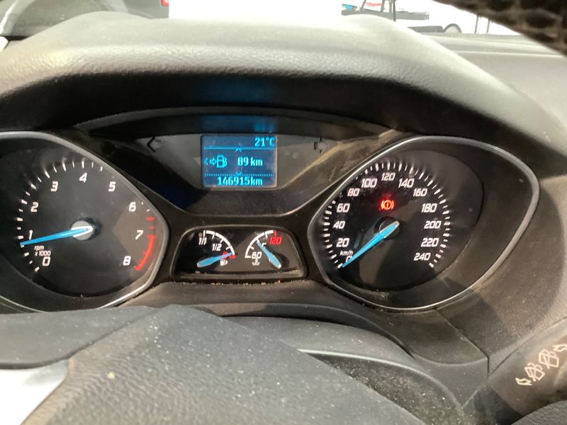 Ford Focus 1.6 Ti-VCT Trend 2013 – снимка 19