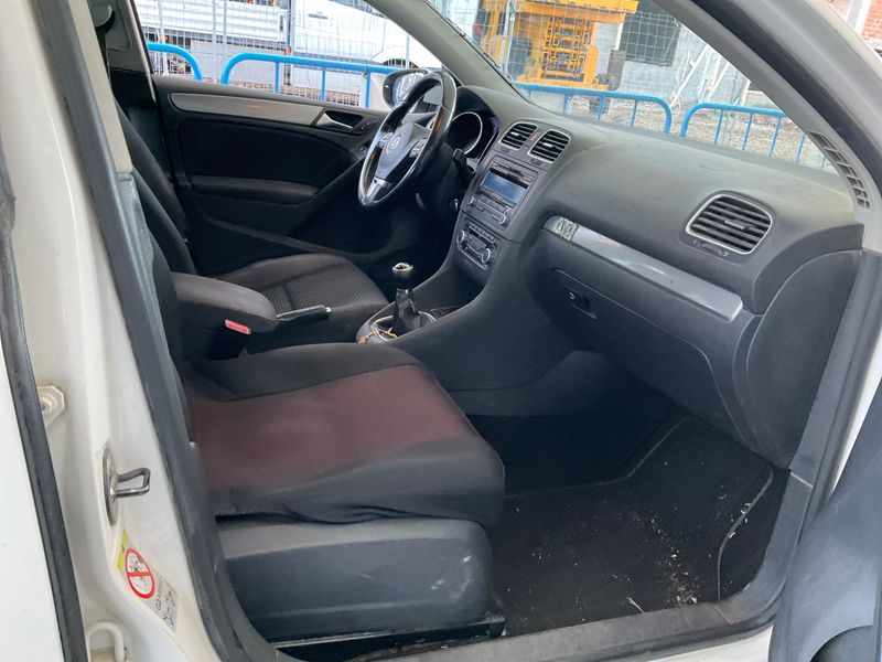 Volkswagen Golf VI 2.0 TDI Advance 2010 – снимка 3