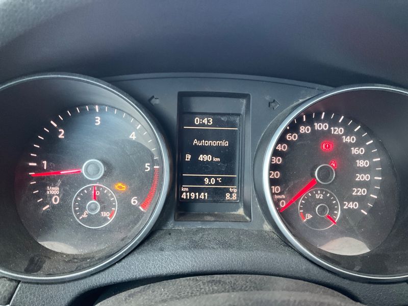 Volkswagen Golf VI 2.0 TDI Advance 2010 – снимка 4