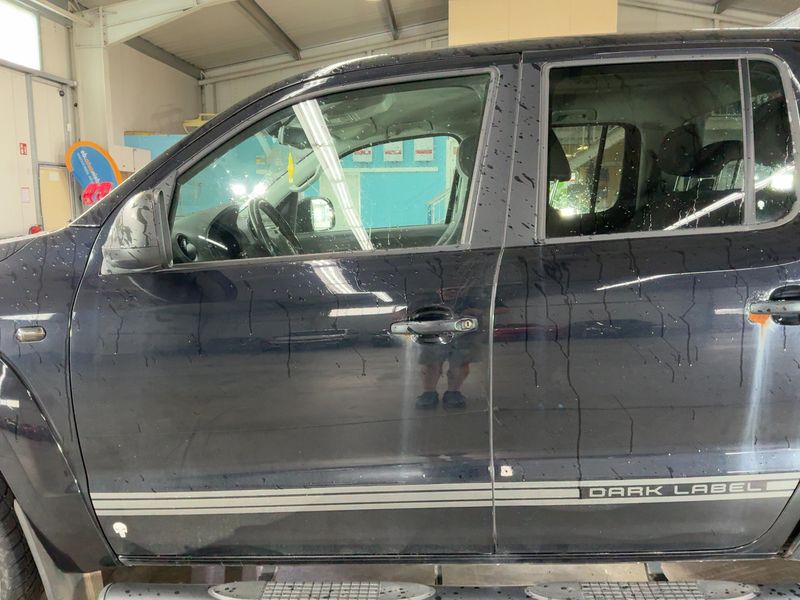 Volkswagen Amarok 2.0 TDI Dark Label DoubleCab 4Motion 2014 – снимка 4