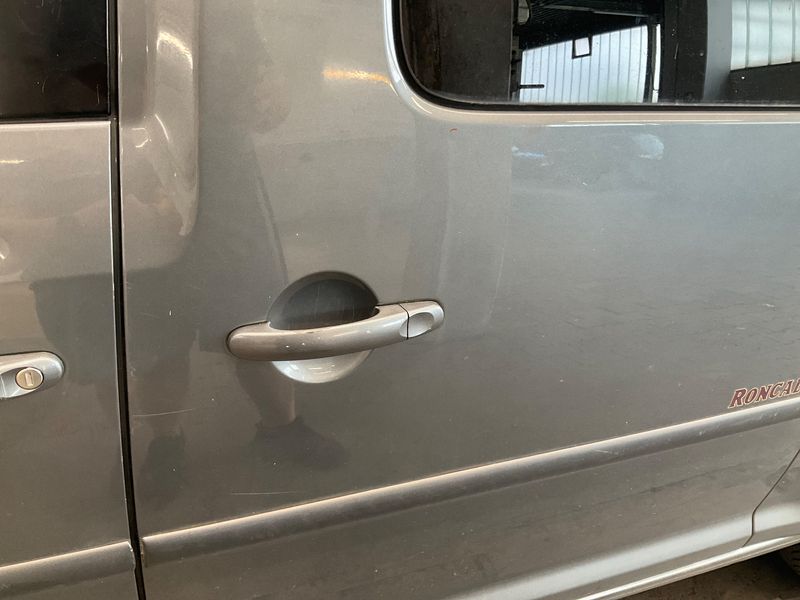 Volkswagen Caddy 1.2 TSI Maxi Roncalli 2012 – снимка 41