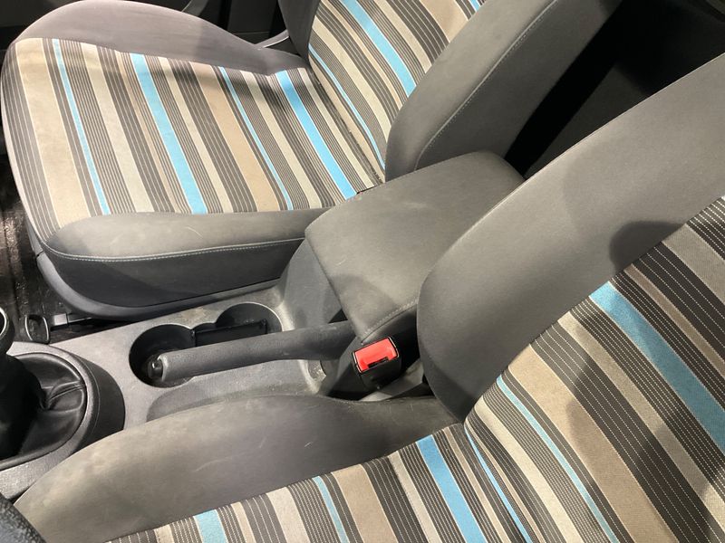 Volkswagen Caddy 1.2 TSI Maxi Roncalli 2012 – снимка 40