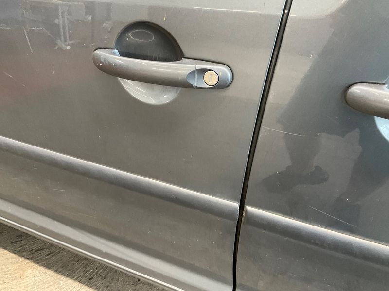 Volkswagen Caddy 1.2 TSI Maxi Roncalli 2012 – снимка 42