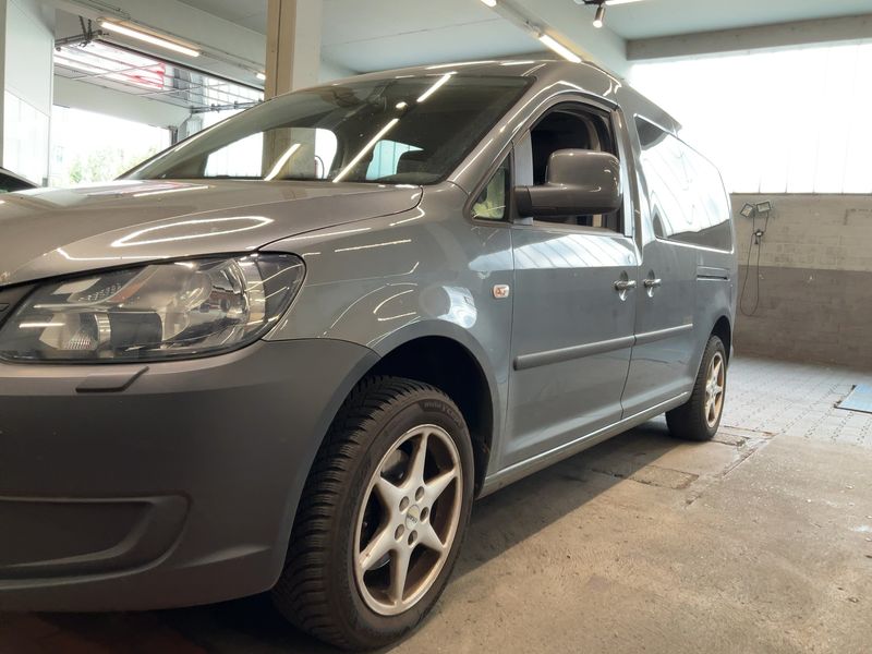 Volkswagen Caddy 1.2 TSI Maxi Roncalli 2012 – снимка 2