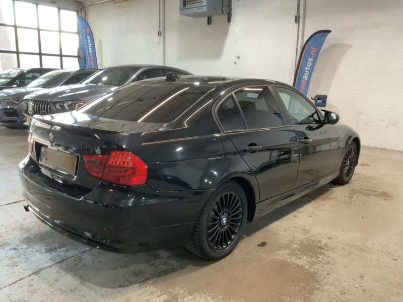 BMW 3er 318d 2011 – снимка 8