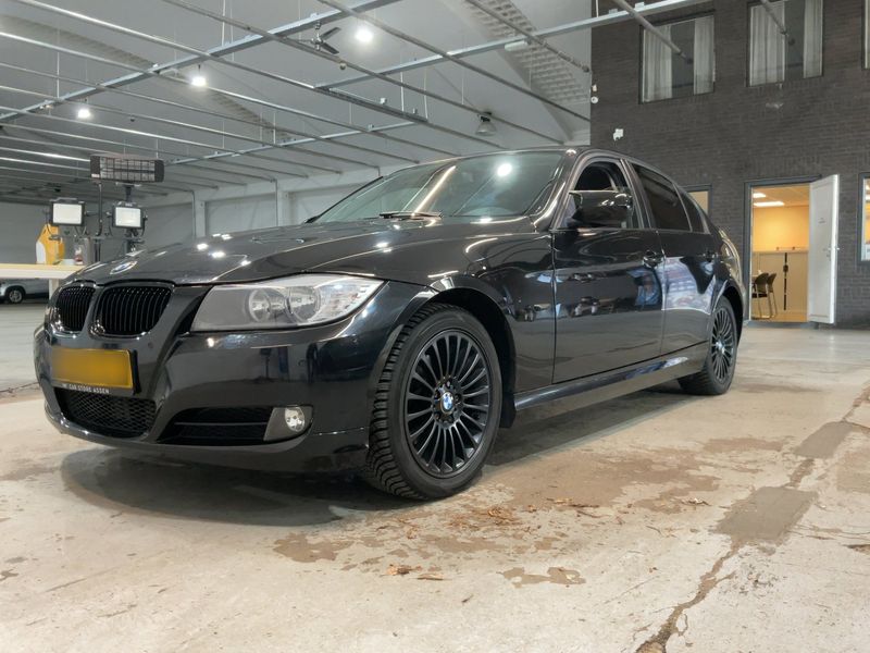 BMW 3er 318d 2011 – снимка 2