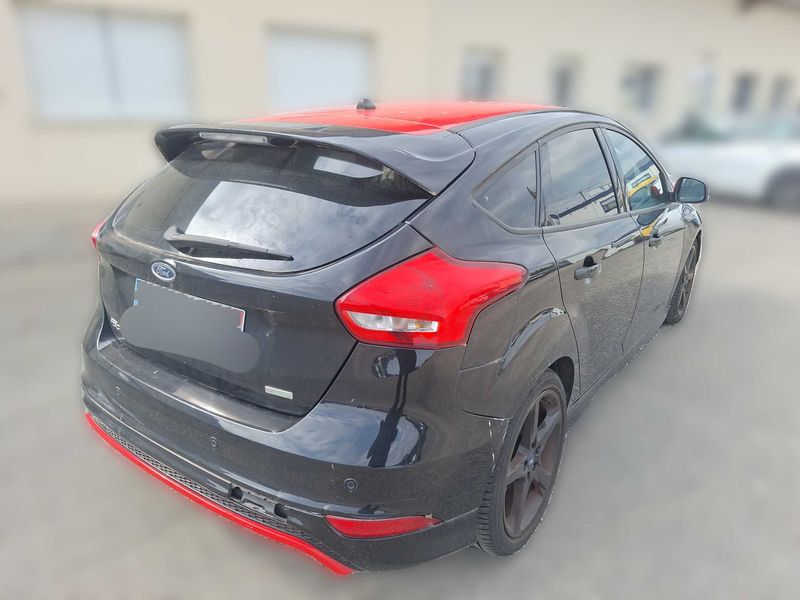 Ford Focus 1.0 EcoBoost Red&Black Edition 2016 – снимка 5