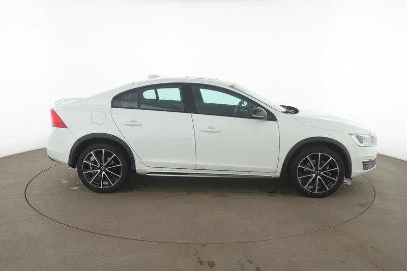 Volvo S60 Cross Country 2.4 D4 Summum AWD 2016 – снимка 10