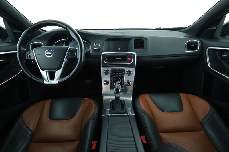 Volvo S60 Cross Country 2.4 D4 Summum AWD 2016 – снимка 18