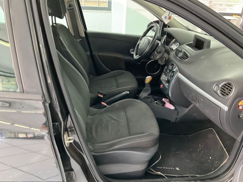 Renault Clio 1.5 dCi 20 Ans 2011 – снимка 3