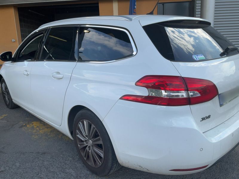 Peugeot 308 1.2 e-THP Allure 2017 – снимка 6