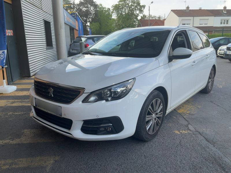 Peugeot 308 1.2 e-THP Allure 2017 – снимка 1