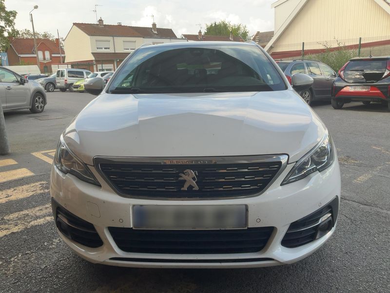 Peugeot 308 1.2 e-THP Allure 2017 – снимка 14