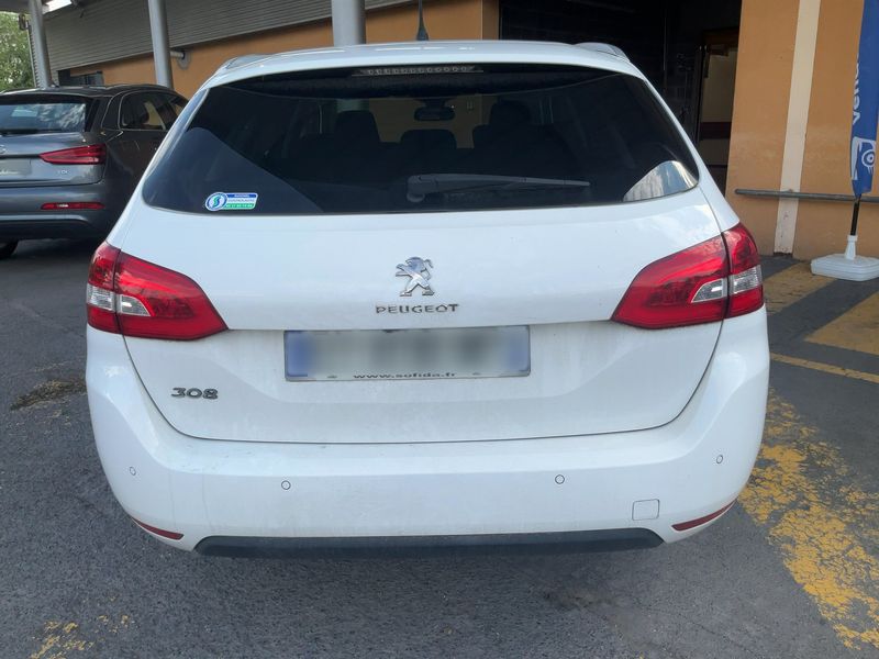 Peugeot 308 1.2 e-THP Allure 2017 – снимка 7