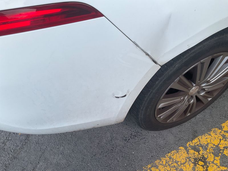 Peugeot 308 1.2 e-THP Allure 2017 – снимка 26