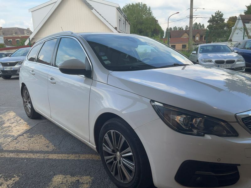Peugeot 308 1.2 e-THP Allure 2017 – снимка 12
