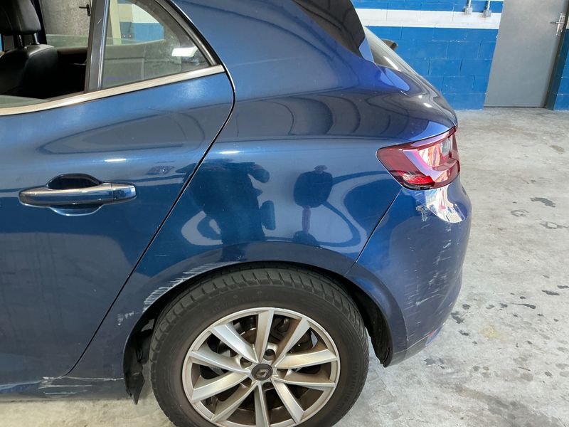 Renault Megane 1.5 dCi Energy Zen 2017 – снимка 27