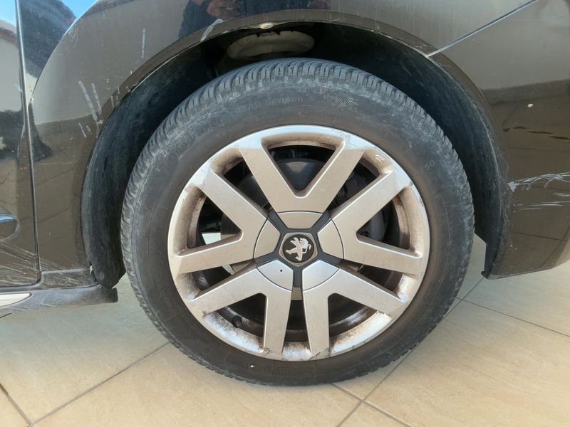 Peugeot 3008 2.0 HDi Hybrid4 2012 – снимка 11