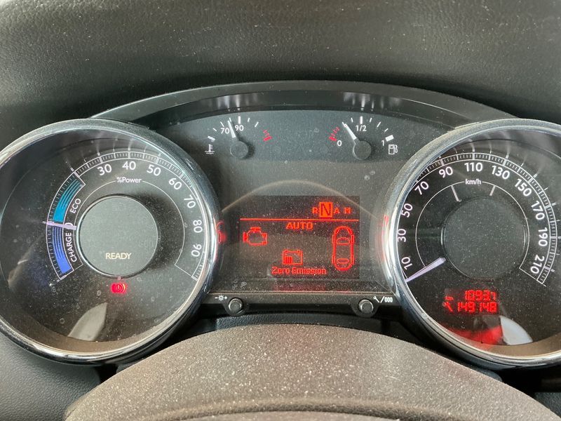 Peugeot 3008 2.0 HDi Hybrid4 2012 – снимка 18