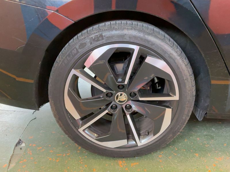Skoda Octavia 2.0 TDI Sportline 2023 – снимка 9