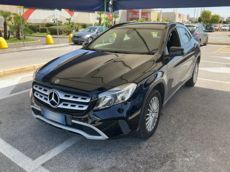 Mercedes-Benz GLA-Klasse GLA 200 d Business 2018 – снимка 1