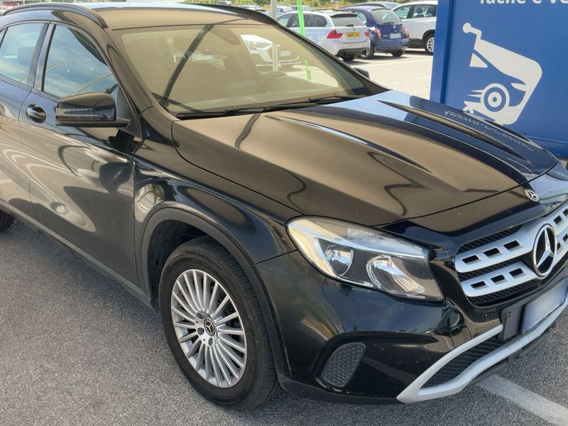 Mercedes-Benz GLA-Klasse GLA 200 d Business 2018 – снимка 12