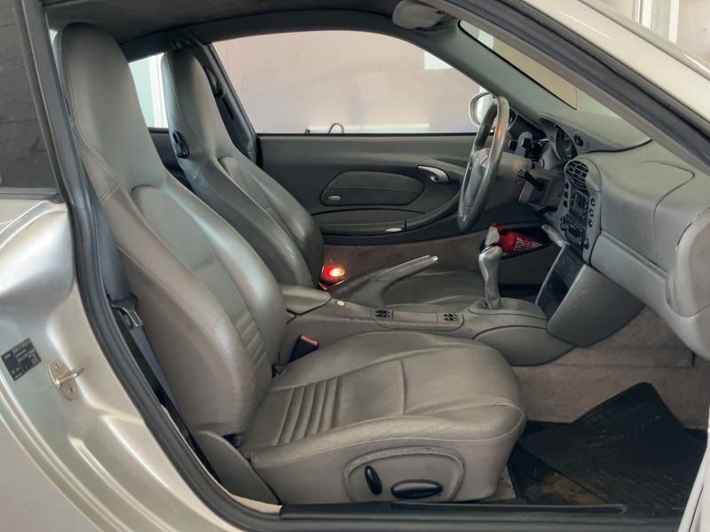 Porsche 911 996 Carrera 2000 – снимка 16