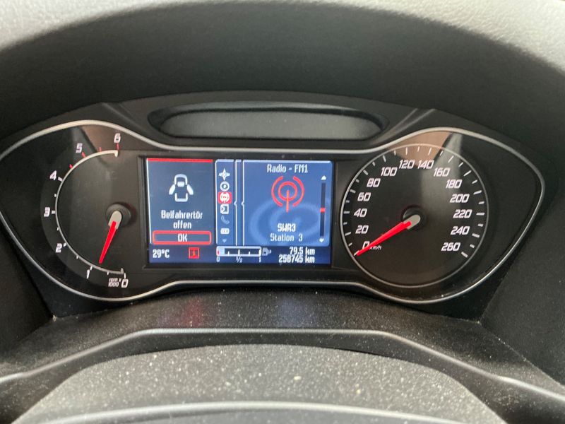 Ford Mondeo 2.0 TDCi Titanium 2012 – снимка 4