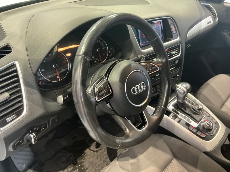 Audi Q5 2.0 TDI quattro 2015 – снимка 30
