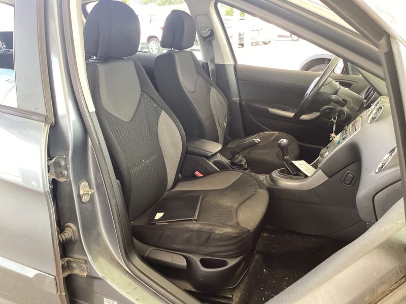 Peugeot 308 1.6 HDi Sport 2009 – снимка 3