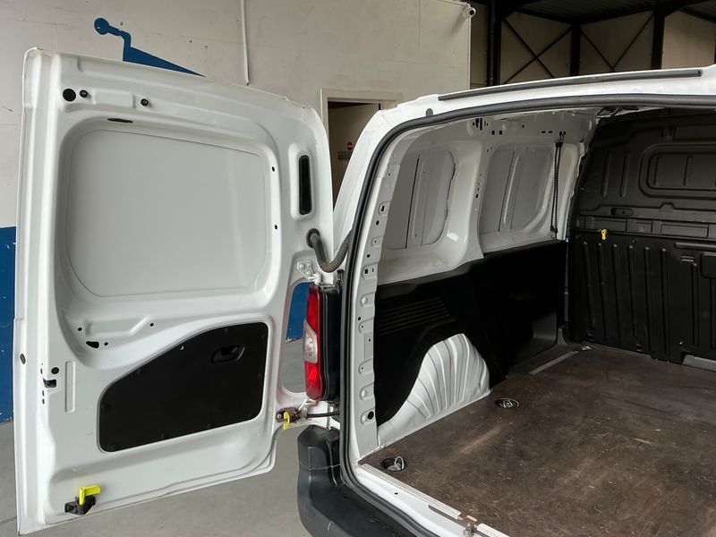 Peugeot Partner 1.5 Blue-HDi Pro L1 2020 – снимка 31