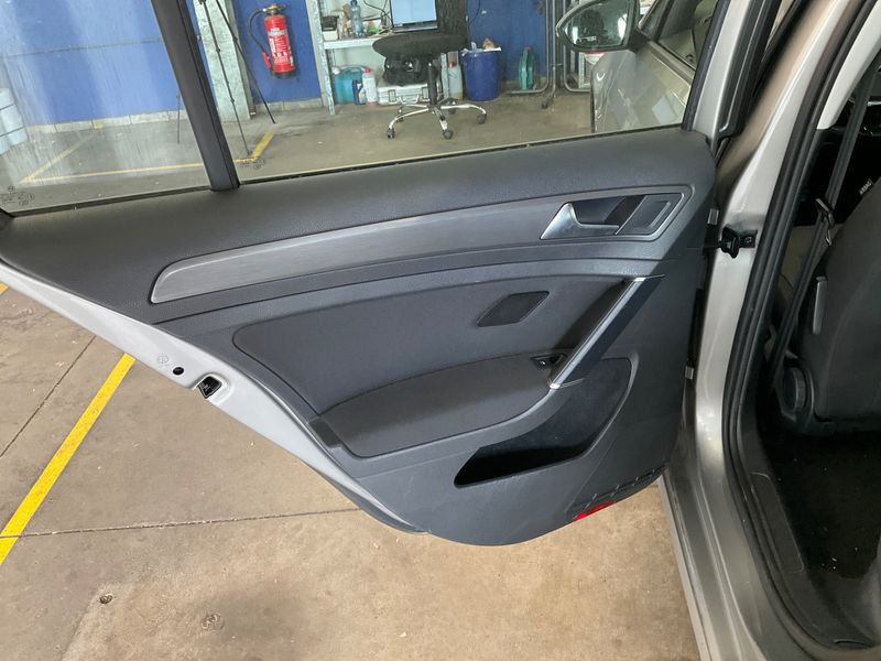 Volkswagen Golf VII 1.4 TSI Comfortline BlueMotion Tech 2013 – снимка 25