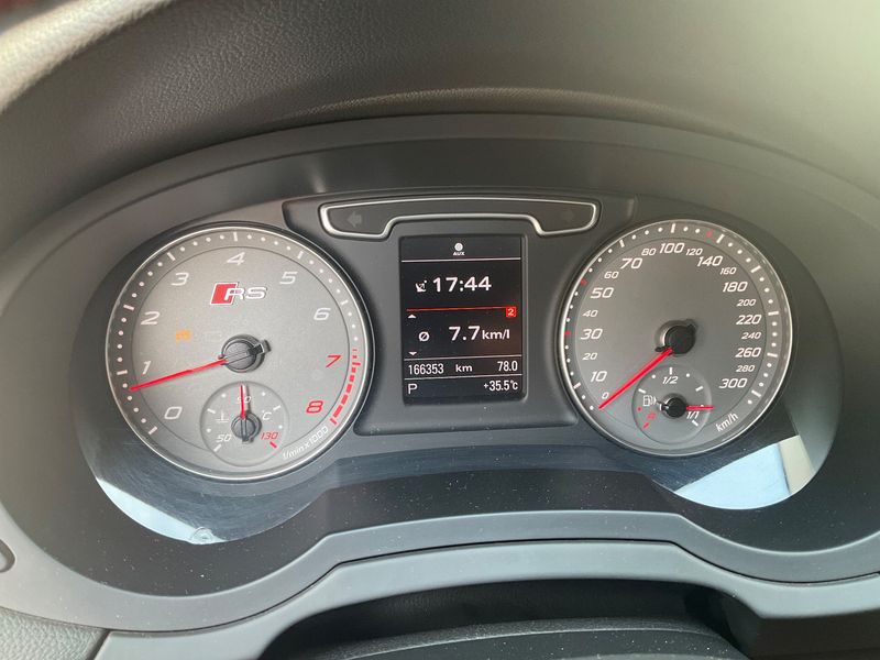Audi RS Q3 2.5 TFSI quattro 2014 – снимка 18