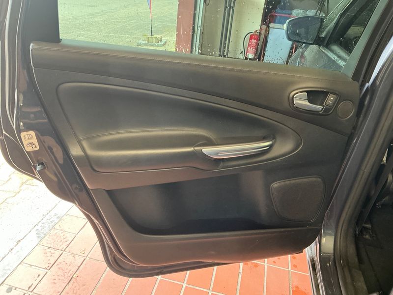 Ford S-Max 2.2 TDCi Titanium X 2014 – снимка 43