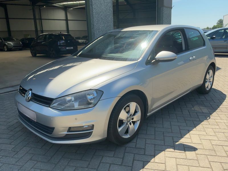 Volkswagen Golf VII 1.6 TDI Trendline BlueMotion Tech 2013 – снимка 2