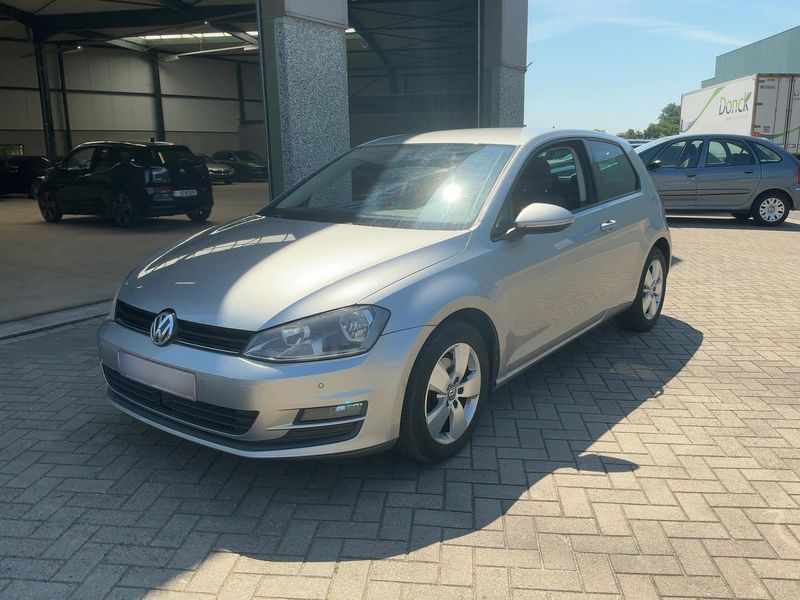 Volkswagen Golf VII 1.6 TDI Trendline BlueMotion Tech 2013