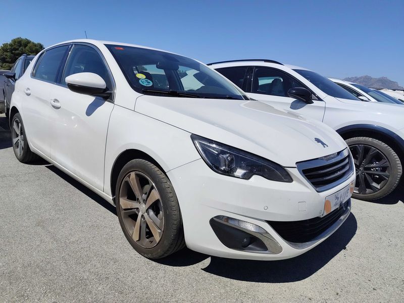 Peugeot 308 1.6 Blue-HDi Allure 2016 – снимка 6