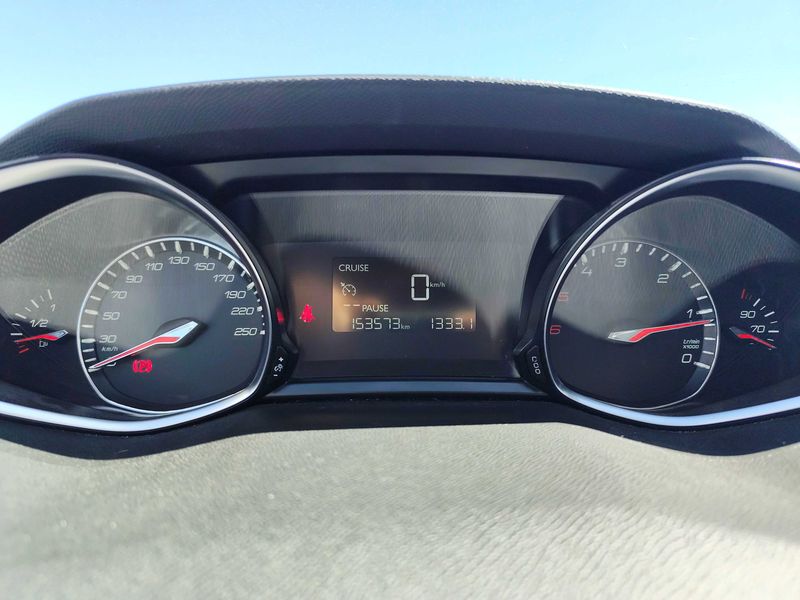 Peugeot 308 1.6 Blue-HDi Allure 2016 – снимка 12