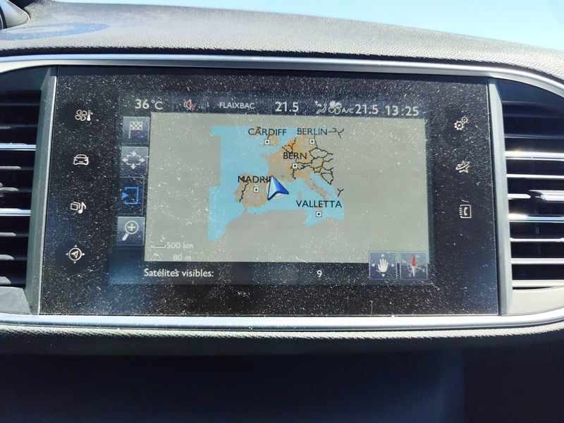 Peugeot 308 1.6 Blue-HDi Allure 2016 – снимка 13