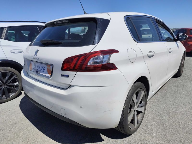 Peugeot 308 1.6 Blue-HDi Allure 2016 – снимка 5