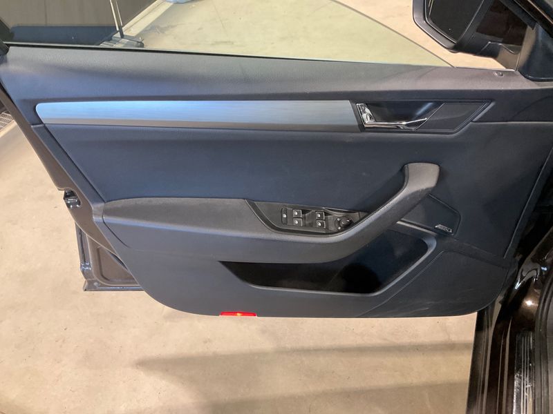 Skoda Superb 2.0 TDI Style 2015 – снимка 35