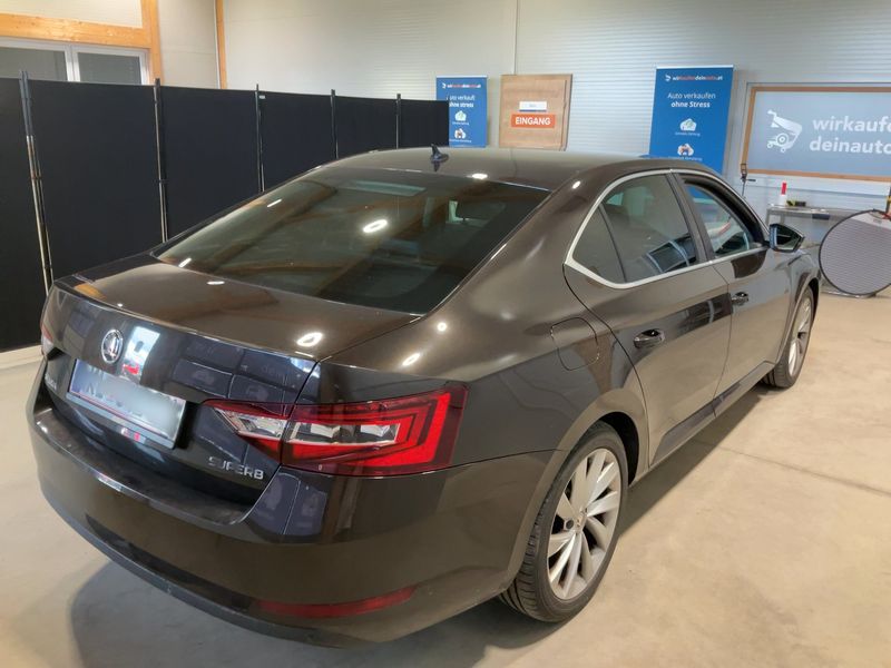 Skoda Superb 2.0 TDI Style 2015 – снимка 8