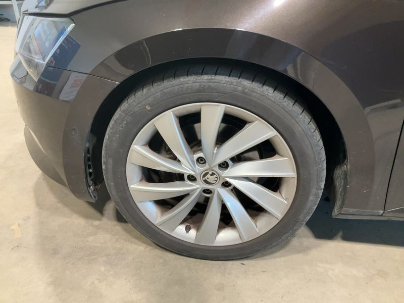 Skoda Superb 2.0 TDI Style 2015 – снимка 3